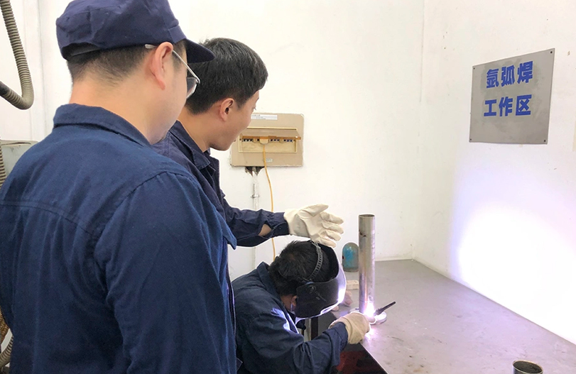 【师带徒活动】“师带徒促成长 凝聚企业正能量”系列报道之云顶国际8588yd六厂“师带徒”活动
